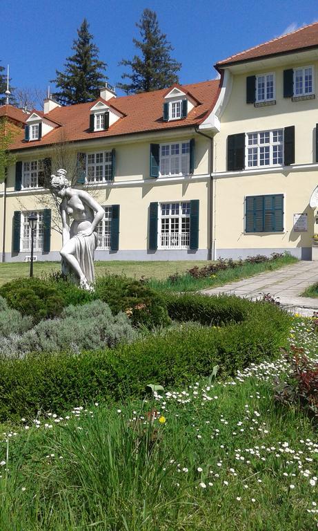 Apartments Soelek - Vila Golf Rogaška Slatina Екстериор снимка